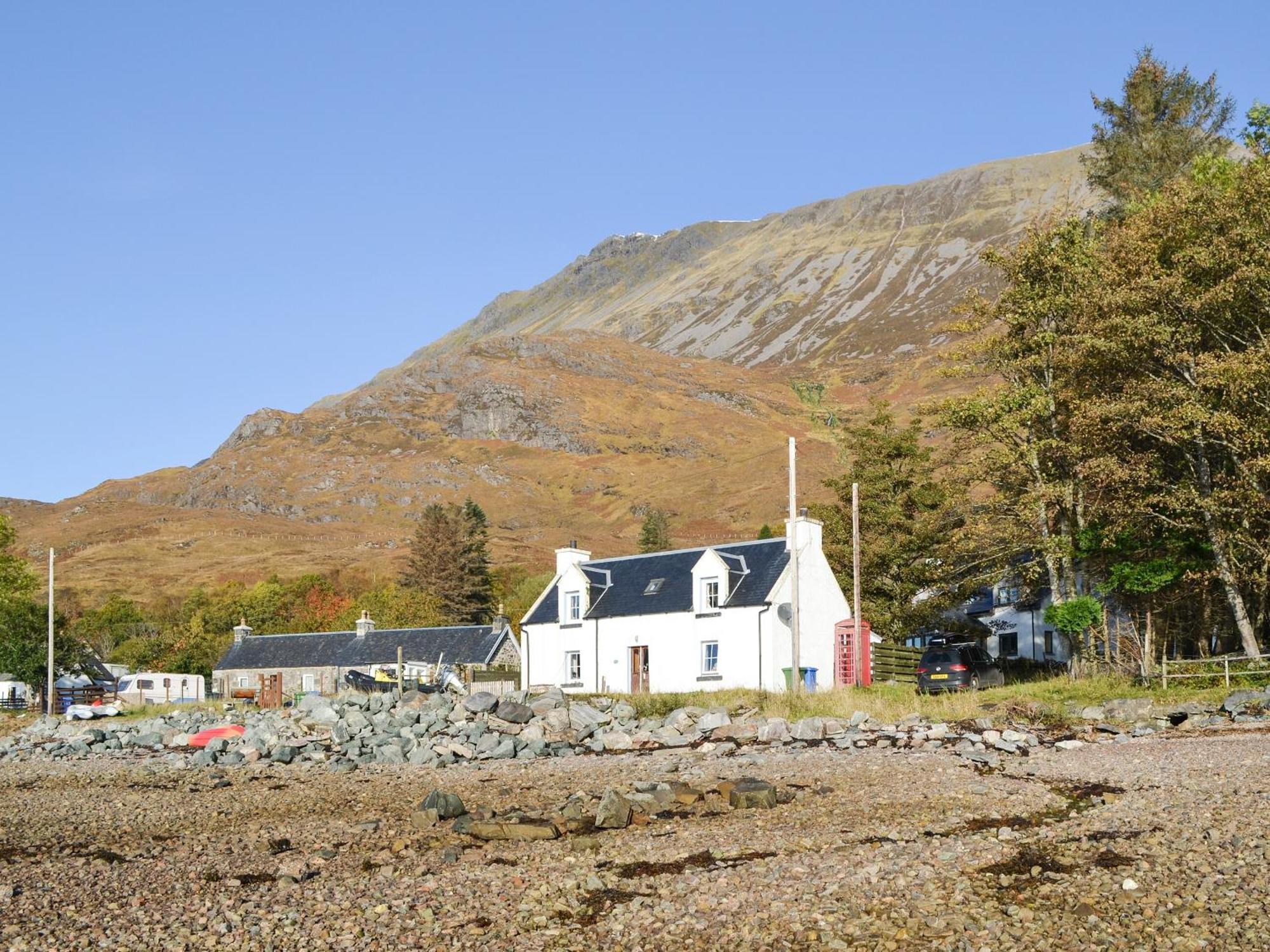 Shore Cottage Arnisdale Exterior foto